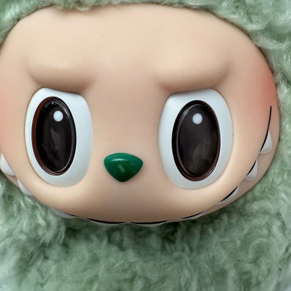 100% authentic Labubu Green - Picture 2 of 4